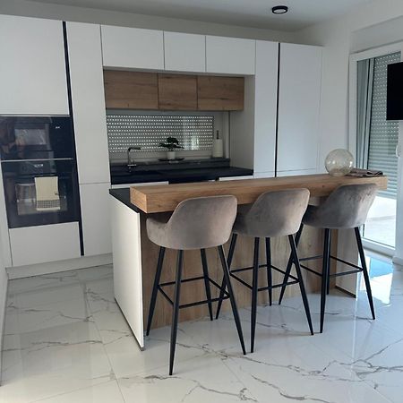 Apartments Albatross نوفاليا المظهر الخارجي الصورة