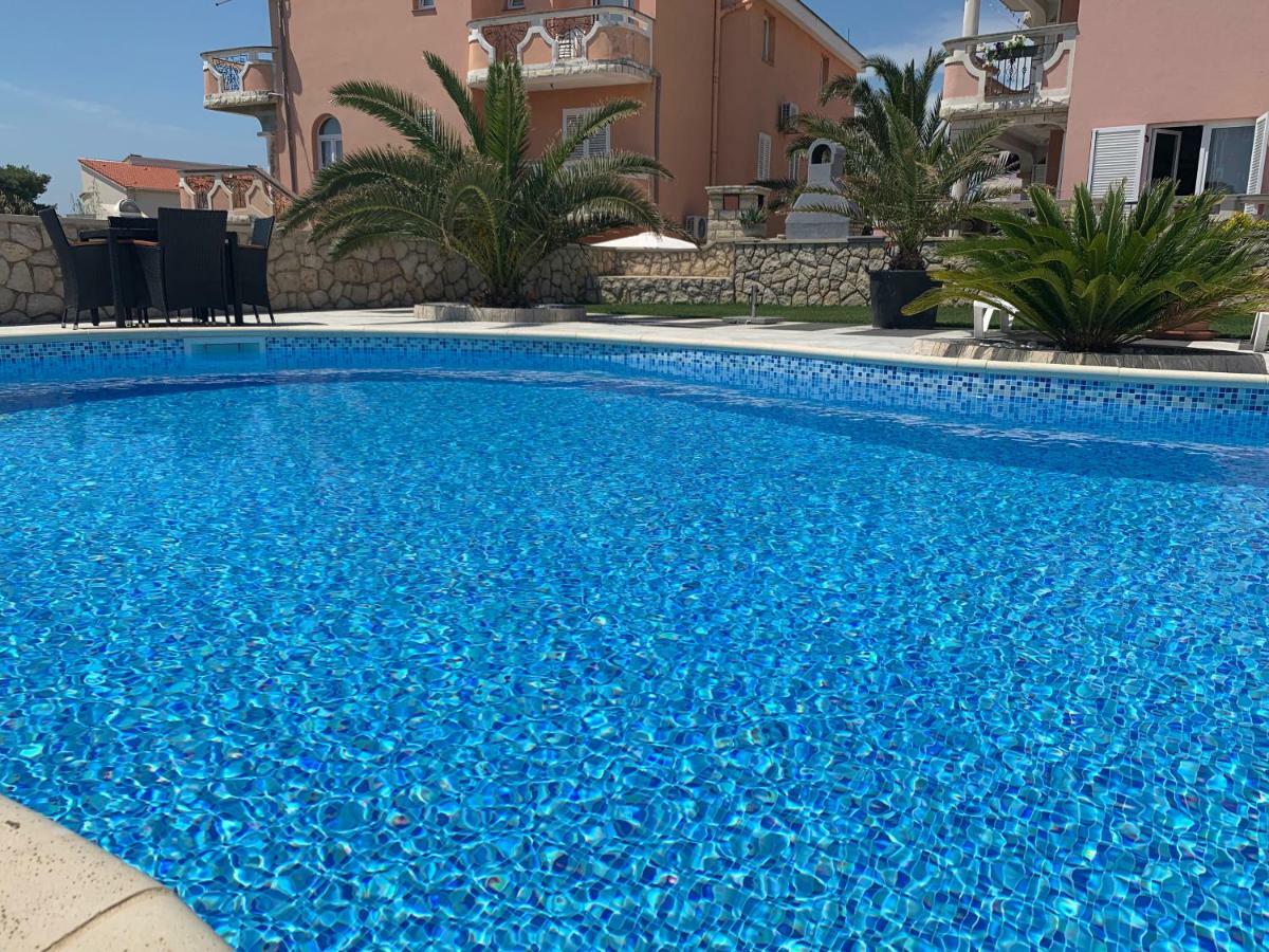 Apartments Albatross نوفاليا المظهر الخارجي الصورة