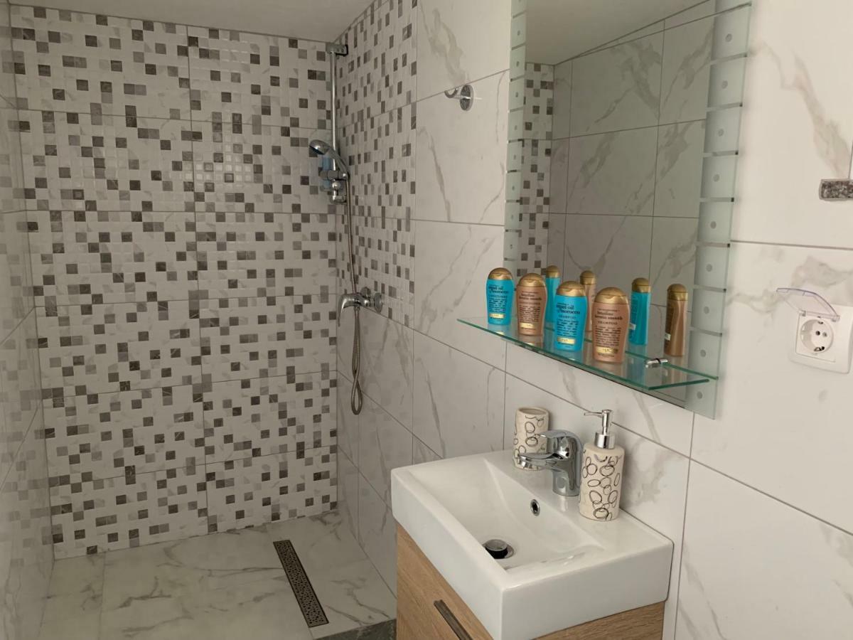 Apartments Albatross نوفاليا المظهر الخارجي الصورة